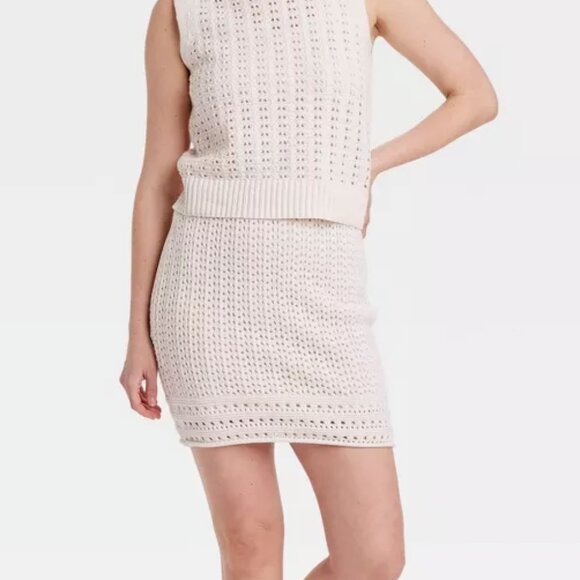 NWT, SZ L, Cotton Blend Crochet Mini SKIRT, Ivory - Picture 1 of 3